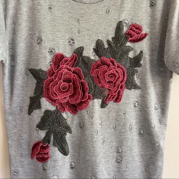 LOCAL LAB Grey Distressed 3D Embroidered Rose Top - Picture 5 of 7
